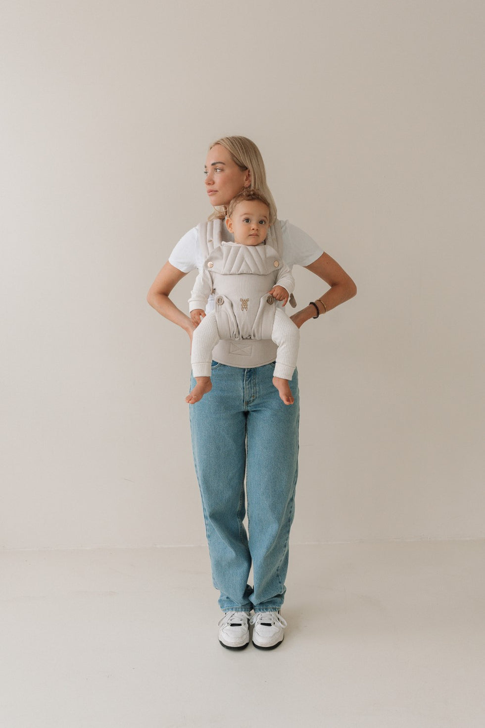Discover the Best Baby Carrier for Your Newborn at QOALÉ