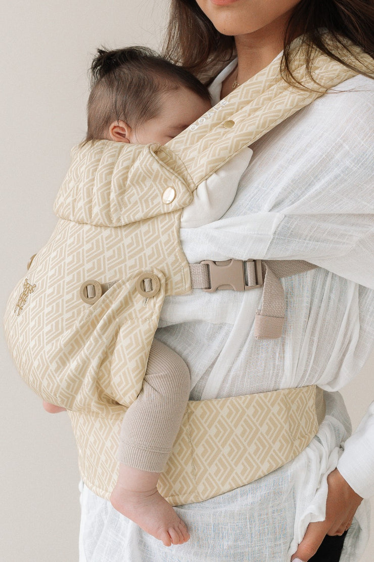 Discover the Best Baby Carrier for Your Newborn at QOALÉ